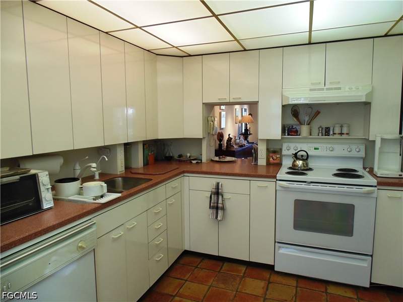 2 bedroom Townhouse at 4289 Island Cir 3C, Caloosa Bayview, Fort Myers — photo 5