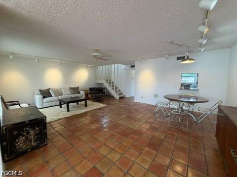 4289 Island Cir 3C, Fort Myers FL - photo 8 of 38