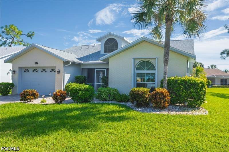 2 bedroom SingleFamilyResidence at 3437 Clubview Dr, Sabal Springs Golf And Racquet Club, North Fort Myers — photo 2