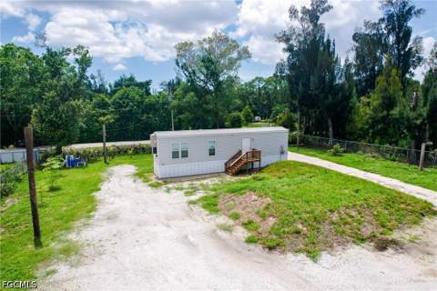 7905 Bogart Dr, North Fort Myers FL - photo 9 of 10