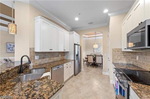 10351 Glastonbury Cir 201, Fort Myers FL - photo 7 of 50