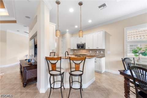 10351 Glastonbury Cir 201, Fort Myers FL - photo 9 of 50