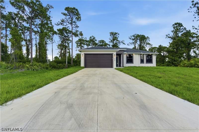 3 bedroom SingleFamilyResidence at 923 Milwaukee Blvd, Lehigh Acres, Lehigh Acres — photo 2