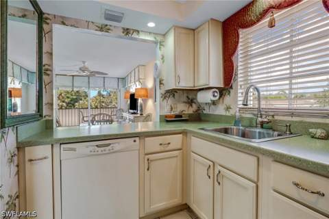 5 High Point Cir W 211, Naples FL - photo 17 of 44