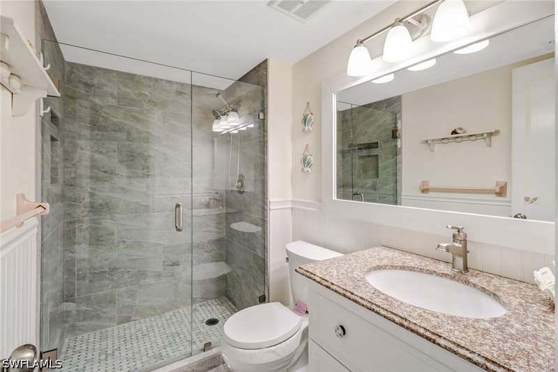 2 bedroom Condominium at 5 High Point Cir W 211, High Point Country Club, Naples — photo 2