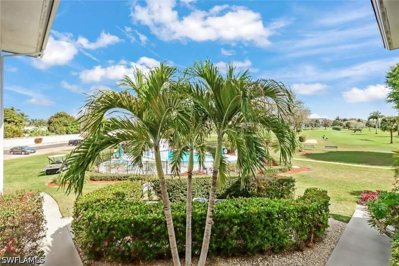 2 bedroom Condominium at 5 High Point Cir W 211, High Point Country Club, Naples — photo 4