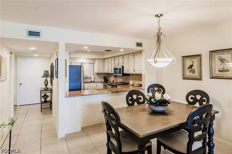 2 bedroom Condominium at 4210 Steamboat Bend 405, Steamboat Bend, Fort Myers — photo 3