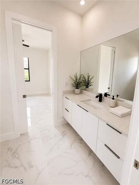 448 Rajah St, Lehigh Acres FL - photo 6 of 12