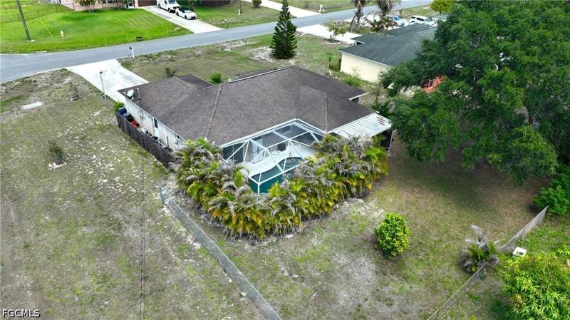 3 bedroom SingleFamilyResidence at 97 Blackstone Dr, Mirror Lakes, Fort Myers — photo 4