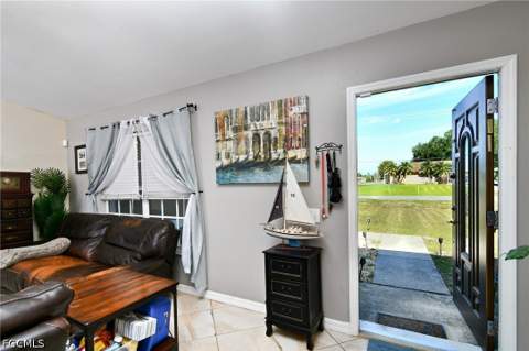 97 Blackstone Dr, Fort Myers FL - photo 6 of 35