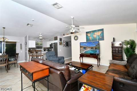 97 Blackstone Dr, Fort Myers FL - photo 7 of 35