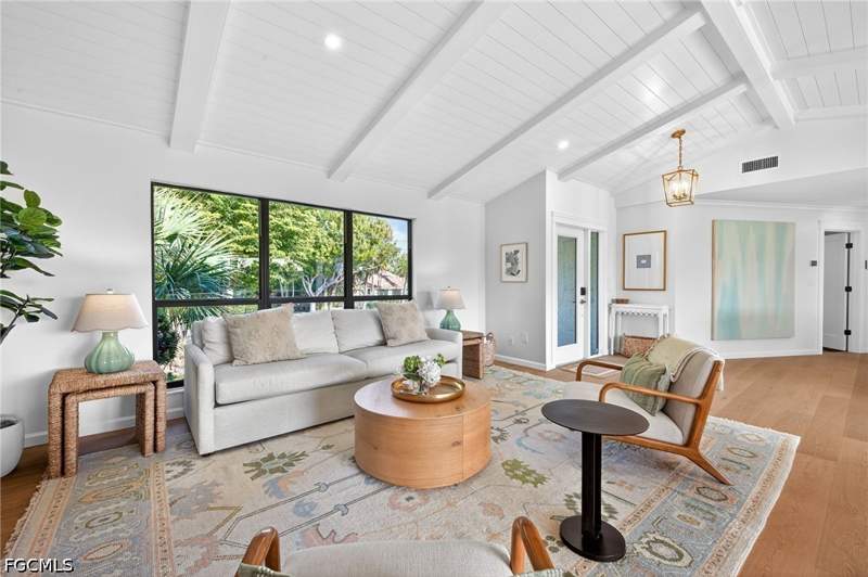3 bedroom SingleFamilyResidence at 1304 Par View Dr, Beachview Country Club Estates, Sanibel — photo 4