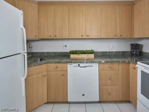 58 N Collier Blvd 214, Marco Island FL - photo 7 of 19