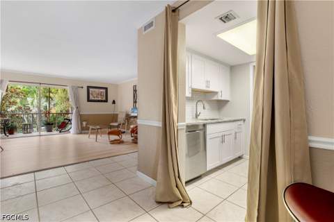2366 E Mall Dr 213, Fort Myers FL - photo 7 of 24
