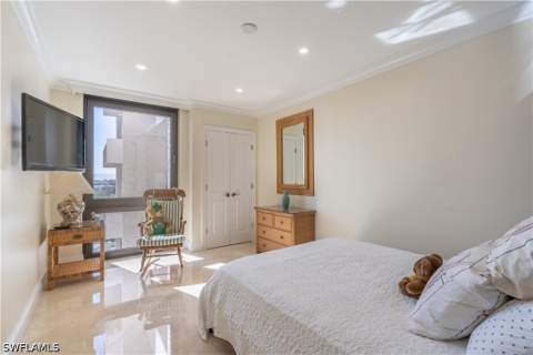 4031 Gulf Shore Blvd N Phie, Naples FL - photo 9 of 22