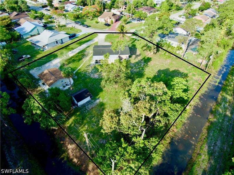 3 bedroom SingleFamilyResidence at 5529 Hardee St, Naples Manor, Naples — photo 2