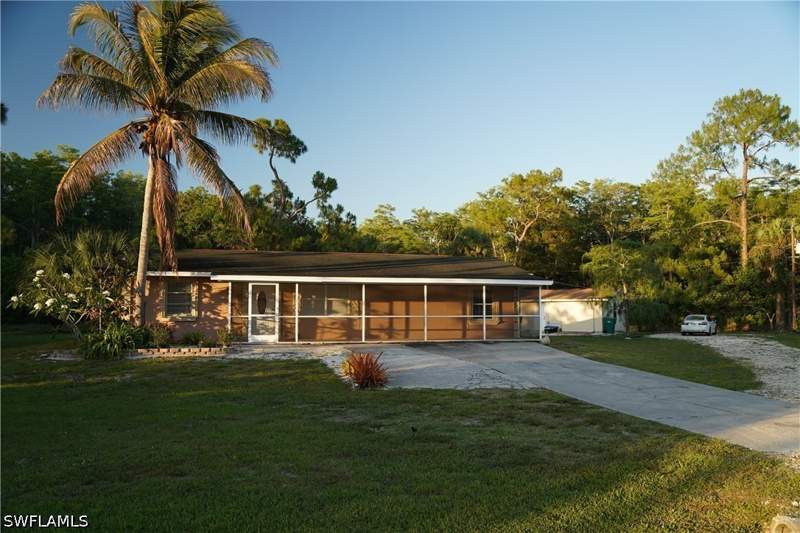 3 bedroom SingleFamilyResidence at 5529 Hardee St, Naples Manor, Naples — photo 3