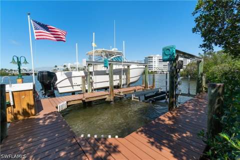 197 San Mateo Dr, Bonita Springs FL - photo 6 of 50