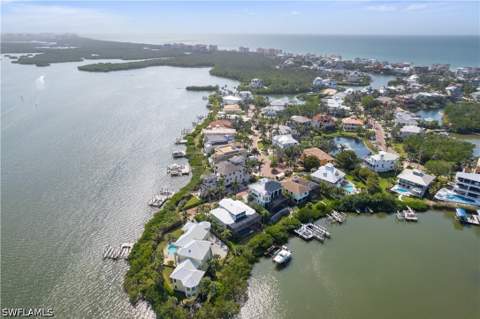 197 San Mateo Dr, Bonita Springs FL - photo 7 of 50