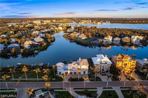 220 Barefoot Beach Blvd, Bonita Springs FL - photo 15 of 49
