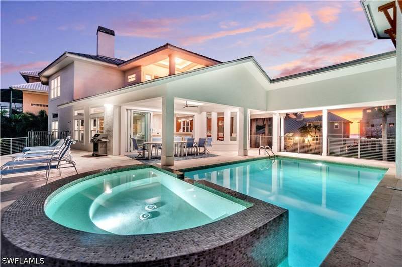 4 bedroom SingleFamilyResidence at 220 Barefoot Beach Blvd, Barefoot Beach, Bonita Springs — photo 3