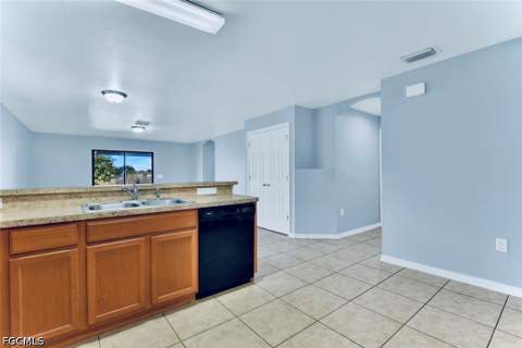 278 Shadow Lakes Dr, Lehigh Acres FL - photo 10 of 29