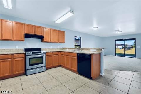 278 Shadow Lakes Dr, Lehigh Acres FL - photo 9 of 29