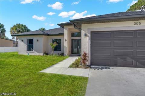 205 W 7th St, Lehigh Acres FL - photo 7 of 44