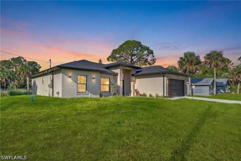 205 W 7th St, Lehigh Acres FL - photo 9 of 44