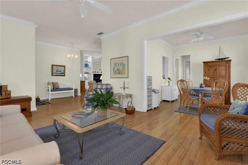 4 bedroom SingleFamilyResidence at 5843 Charlton Way, Island Walk, Naples — photo 2