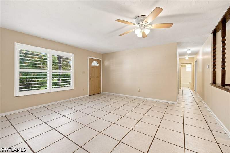 4 bedroom SingleFamilyResidence at 5290 Cypress Ln, Myrtle Cove Acres, Naples — photo 4