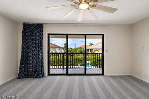1050 6th St S 1050, Naples FL - photo 16 of 34