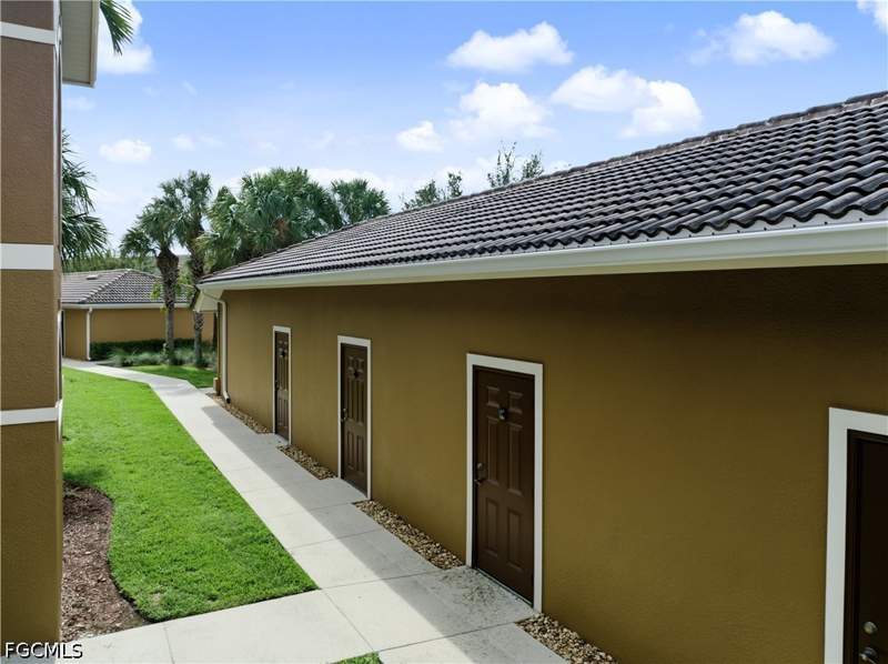 3 bedroom Condominium at 1113 Winding Pines Cir 108, Casa Di Fiori, Cape Coral — photo 3