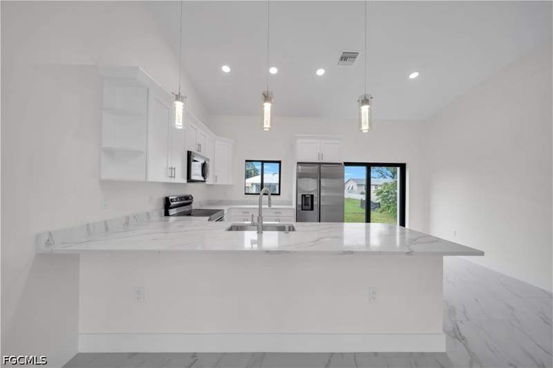 3 bedroom SingleFamilyResidence at 3416 23rd St SW, Lehigh Acres, Lehigh Acres — photo 4