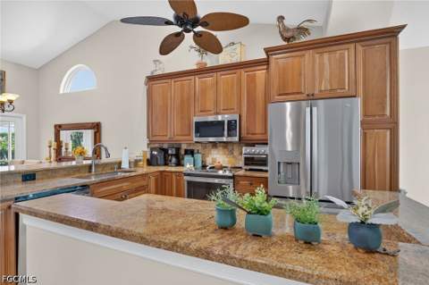 16320 Kelly Woods Dr, Fort Myers FL - photo 12 of 38
