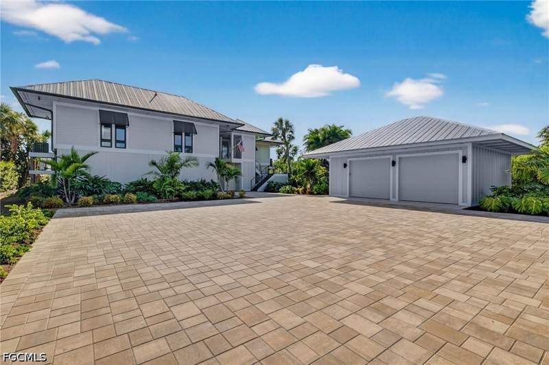 4 bedroom SingleFamilyResidence at 5079 Joewood Dr, Gulf Ridge Sub, Sanibel — photo 3