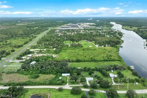 21211 Palm Beach Blvd, Alva FL - photo 7 of 17