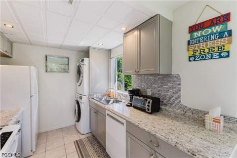 431 Van Buren St B8, Fort Myers FL - photo 14 of 56