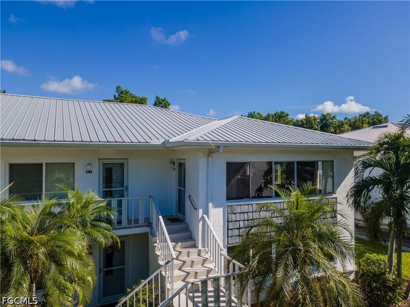 2 bedroom Condominium at 431 Van Buren St B8, Seminole Garden Apartments, Fort Myers — photo 4