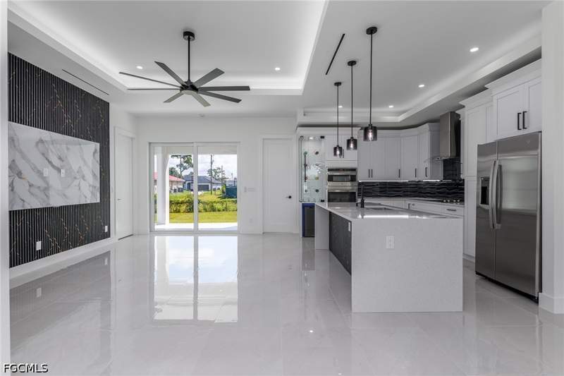 4 bedroom SingleFamilyResidence at 100 Denis Ave N, Lehigh Acres, Lehigh Acres — photo 5