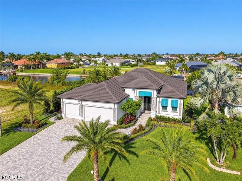 4 bedroom SingleFamilyResidence at 101 NW 38th Ave, Cape Coral, Cape Coral — photo 2