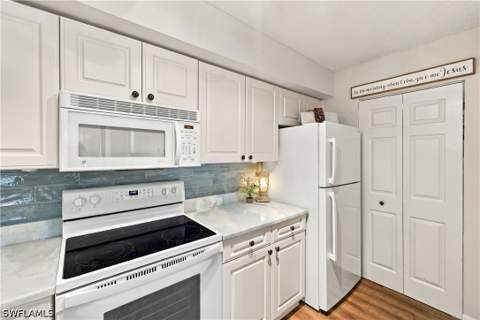8930 Colonnades Ct E 635, Bonita Springs FL - photo 11 of 32
