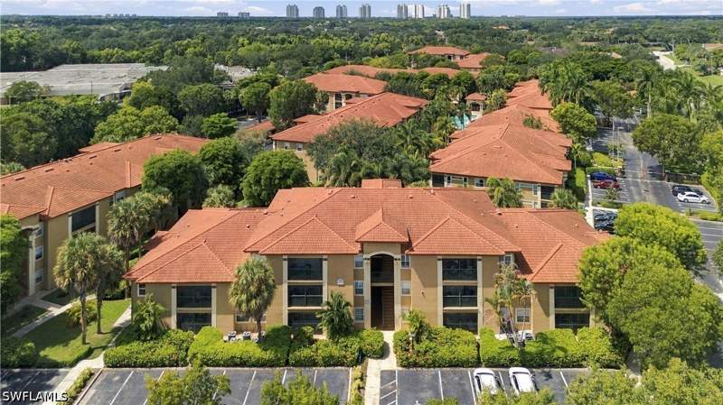 2 bedroom Condominium at 8930 Colonnades Ct E 635, San Mirage, Bonita Springs — photo 3