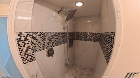 11450 Heidi Lee Ln, Fort Myers FL - photo 13 of 16