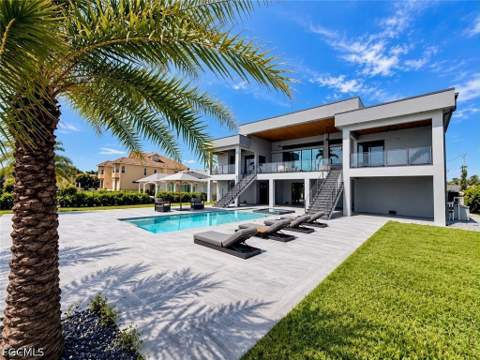 141 E North Shore Ave, North Fort Myers FL - photo 7 of 41