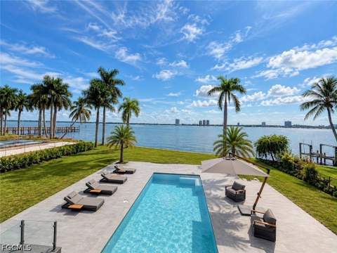 141 E North Shore Ave, North Fort Myers FL - photo 8 of 41