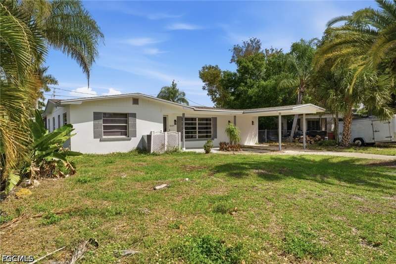 4 bedroom SingleFamilyResidence at 1637 Winkler Ave, Palmlee Park, Fort Myers — photo 4