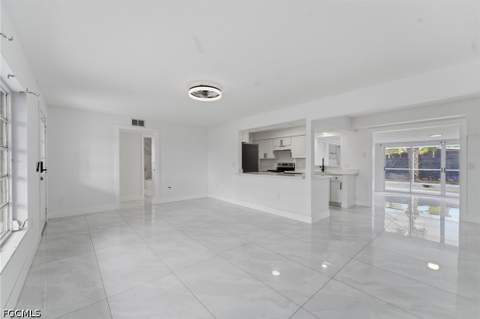 1637 Winkler Ave, Fort Myers FL - photo 8 of 37