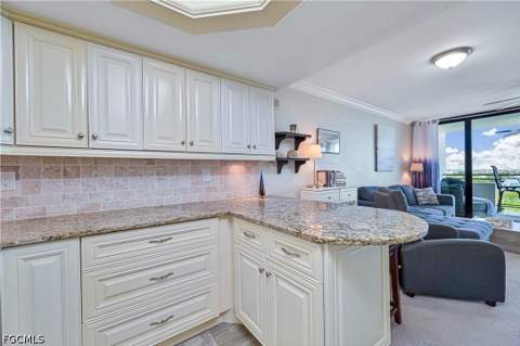 18120 San Carlos Blvd 904, Fort Myers Beach FL - photo 12 of 39