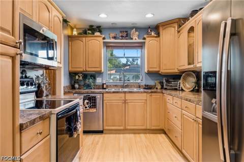 2342 Burton Ave, Fort Myers FL - photo 11 of 31